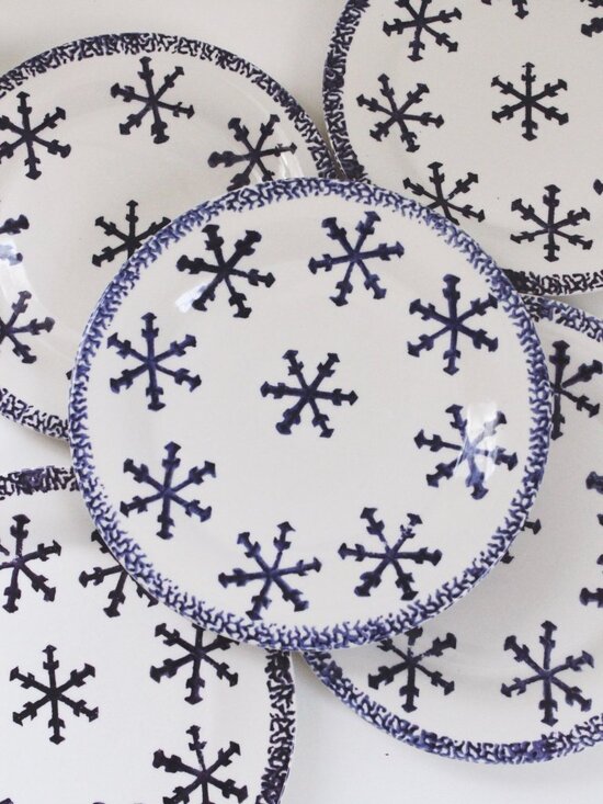 Gibson Housewares Other - Vintage Holiday Snowflake Pattern Ceramic Dinner Plates Gibson Set Of 8 Blue Whi
